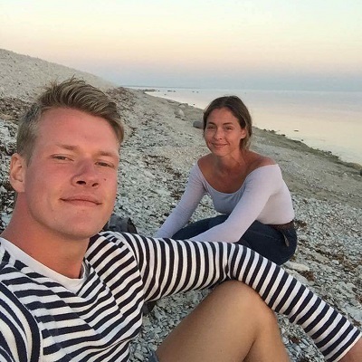 Natalie and her spouse Daniel Kannimae taking selfie on their date